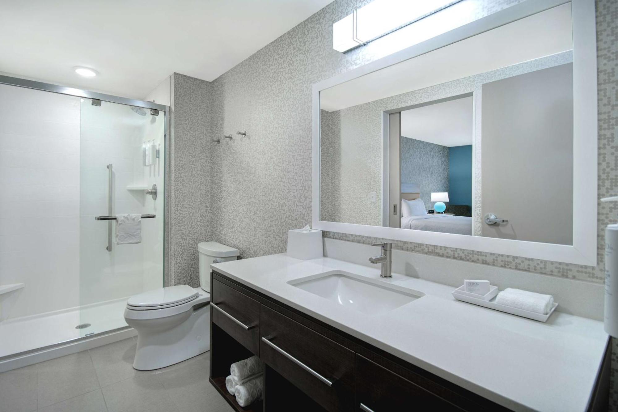 Home2 Suites By Hilton Grand Rapids Airport Kentwood Extérieur photo