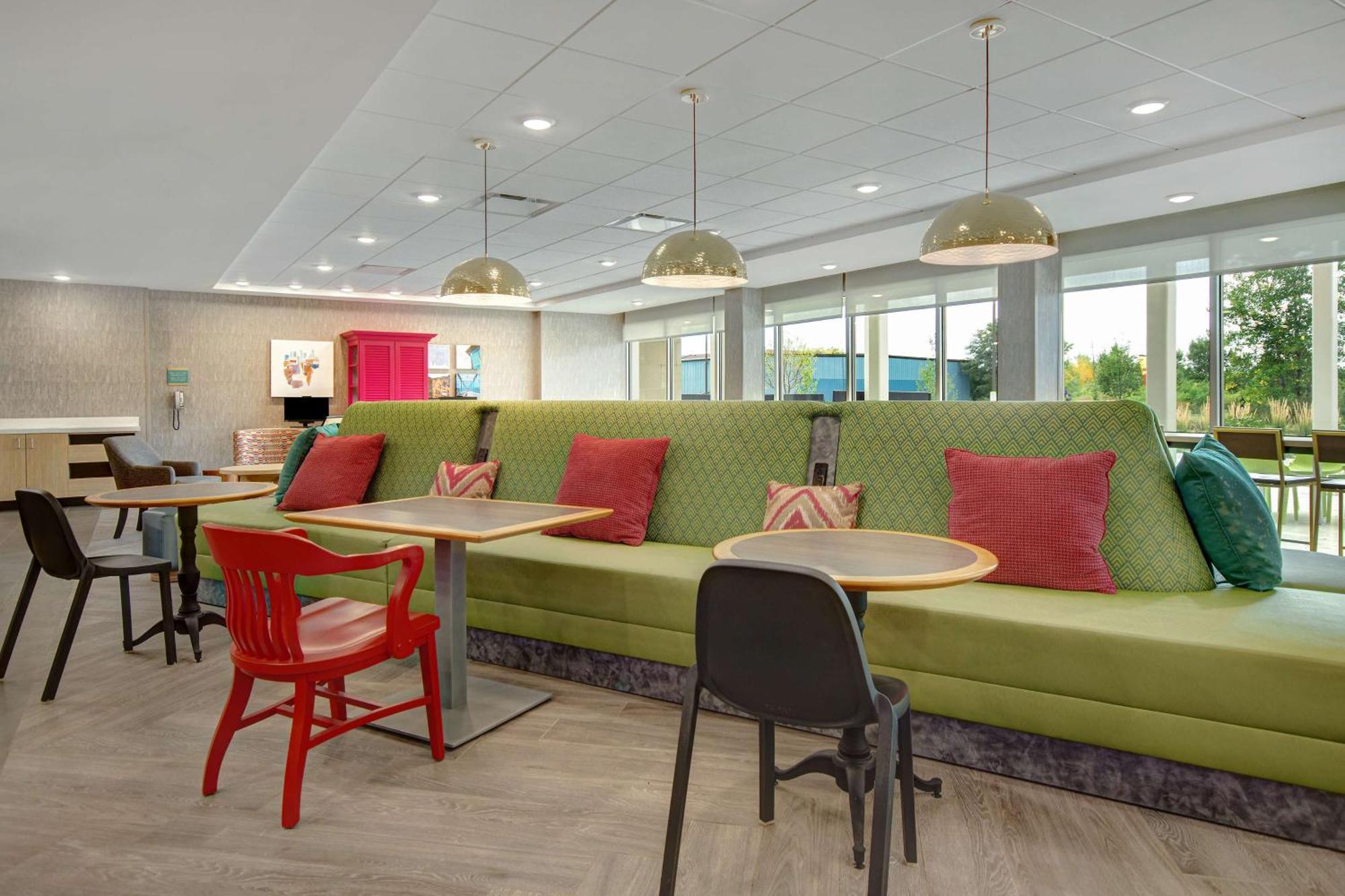 Home2 Suites By Hilton Grand Rapids Airport Kentwood Extérieur photo